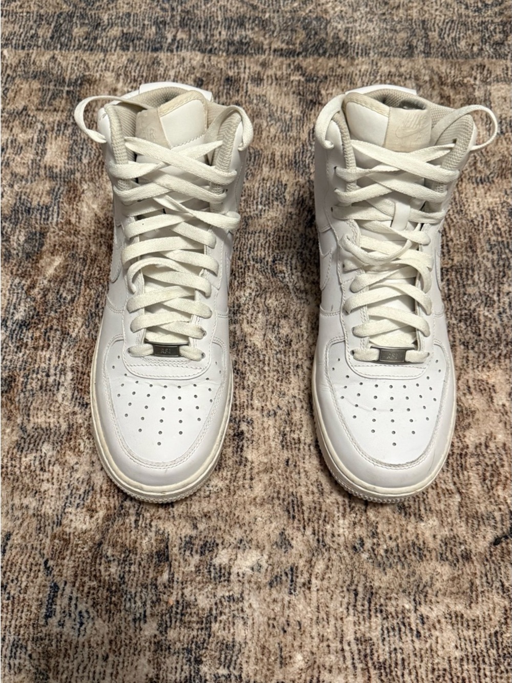 Nike High-Top Forces No Strap